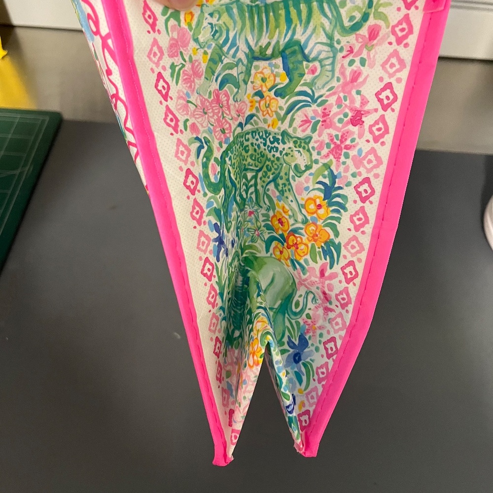 Lilly Pulitzer Harper Shift Dress in Shell Beach Print and 2 GWP! - Picture 9 of 15